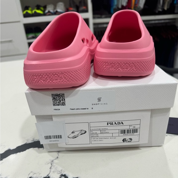 Prada slide - Picture 6 of 6